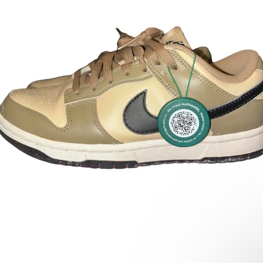 Nike Kids Tan and Black Sneakers